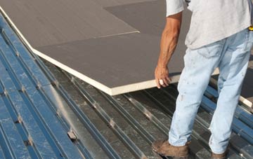 benefits of insulating Balnadelson flat roofing